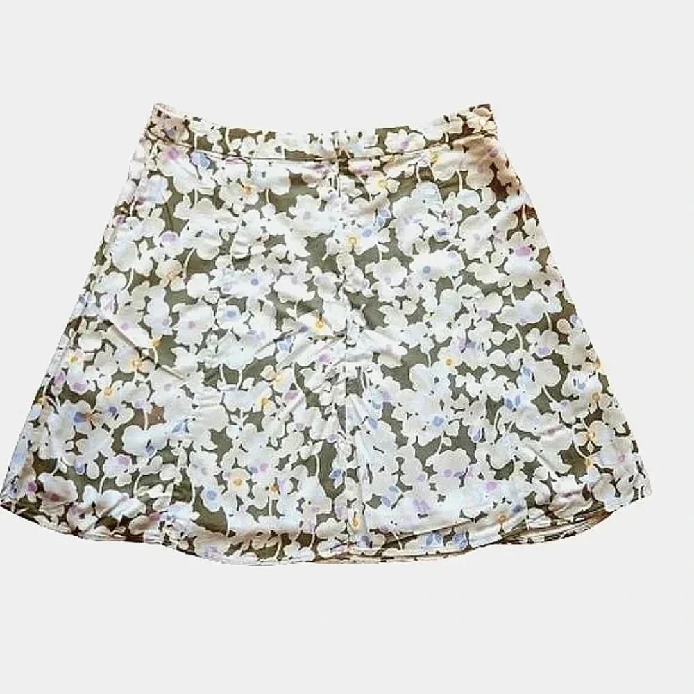 NWOT Gap green and white floral patterned mini skirt Size 0 - Picture 3 of 5